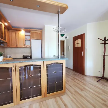 Lägenhet Piamola Powstancow Warszawy *