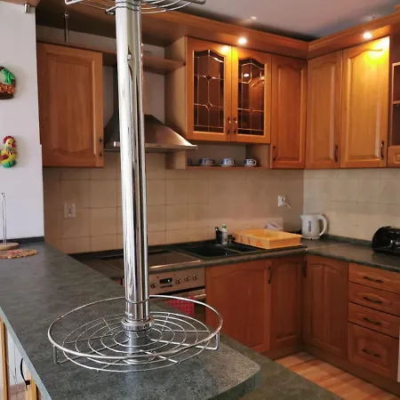 Piamola Powstancow Warszawy Apartmán *