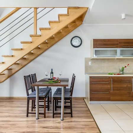 Piamola Powstancow Warszawy Lägenhet Stegna (Pomerania)