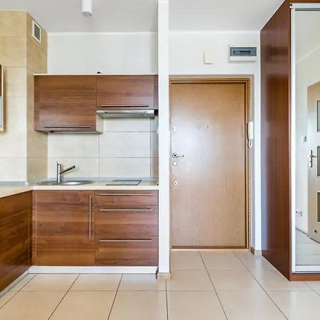 Lägenhet Piamola Powstancow Warszawy *