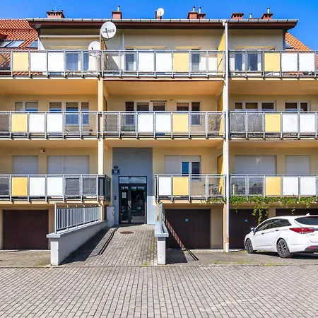 Lägenhet Piamola Powstancow Warszawy