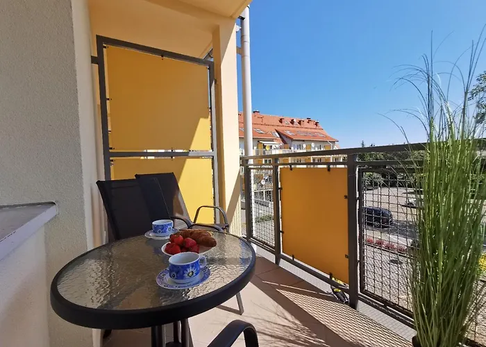 Apartman Piamola Powstancow Warszawy Stegna