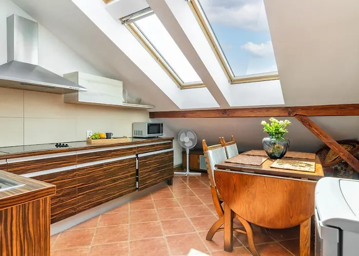 Apartman Piamola Powstancow Warszawy *